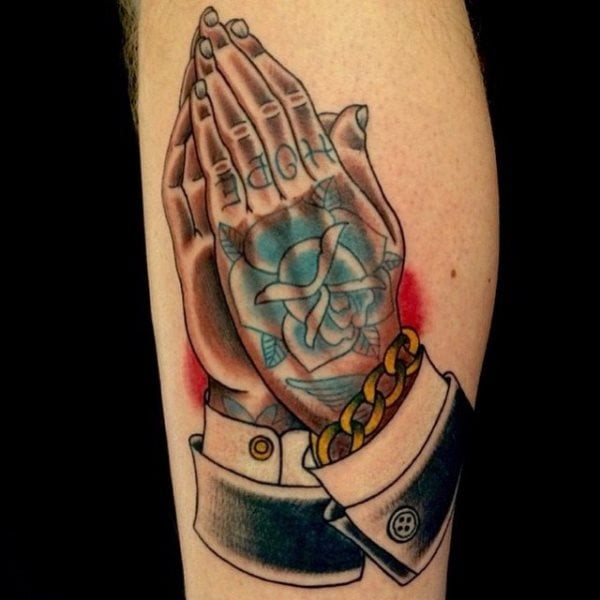 tatuaggio mani in preghiera 197