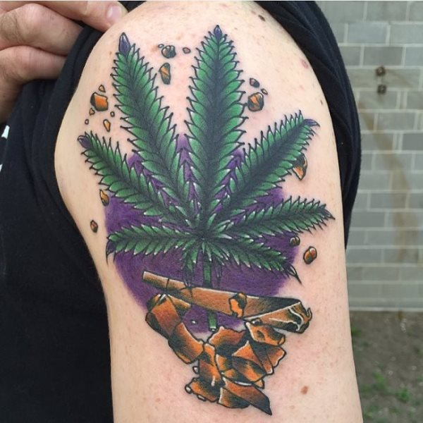 tatuaggio marijuana cannabis 129