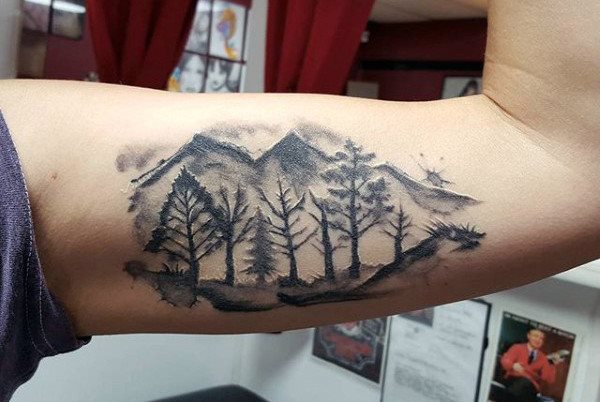 tatuaggio montagna 97