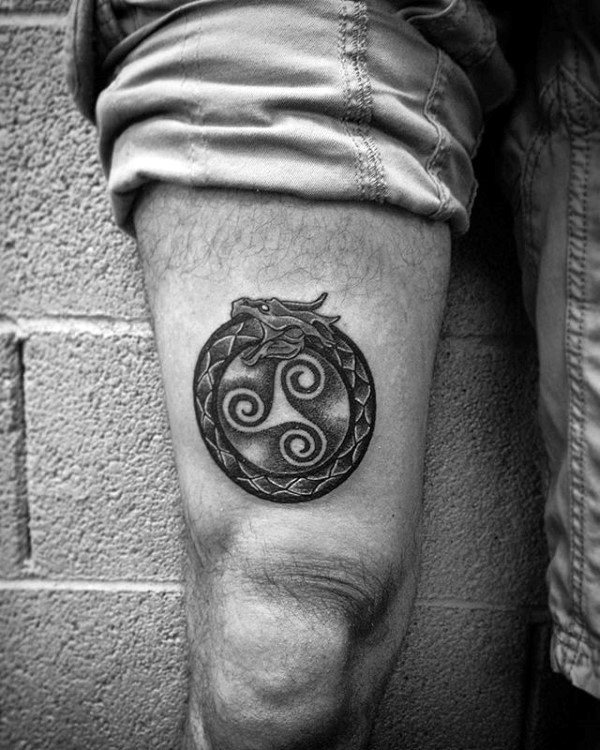 tatuaggio ouroboros 141