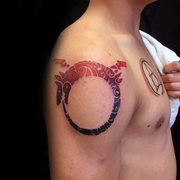 tatuaggio ouroboros 63
