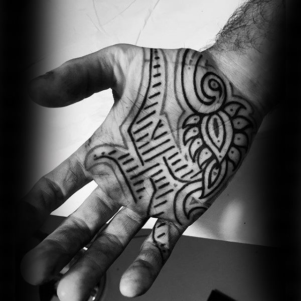 tatuaggio palmo della mano 109