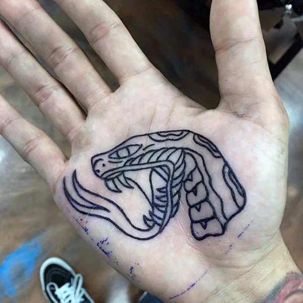 tatuaggio palmo della mano 124