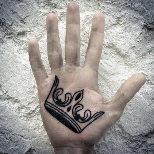 tatuaggio palmo della mano 130