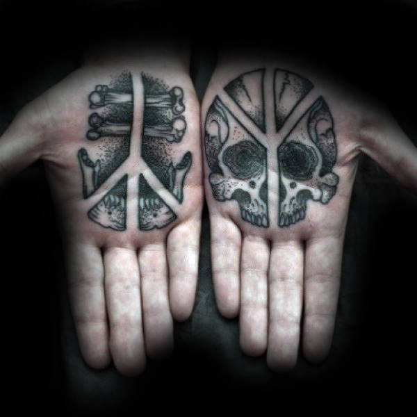 tatuaggio palmo della mano 136