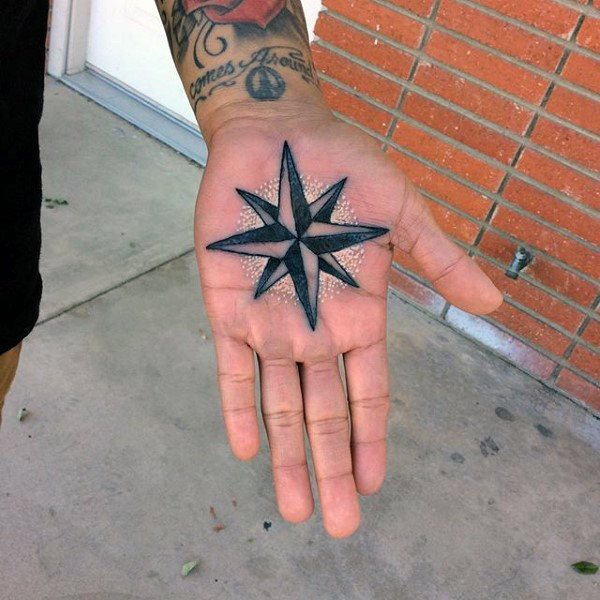 tatuaggio palmo della mano 142