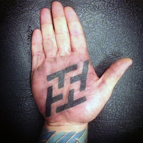 tatuaggio palmo della mano 25