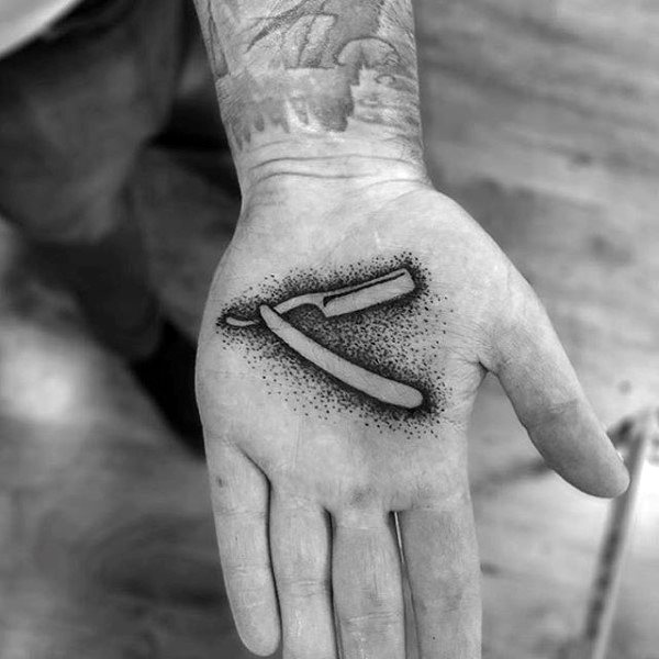 tatuaggio palmo della mano 40