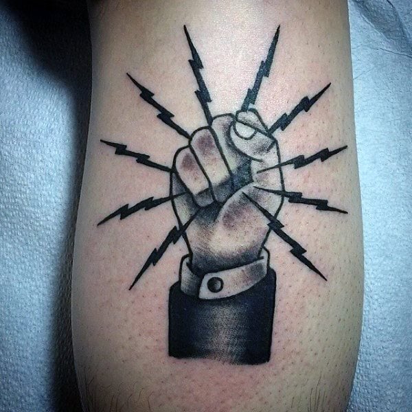 tatuaggio per elettricista 38