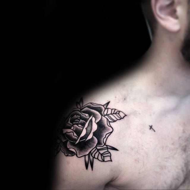 tatuaggio rosa nera 55