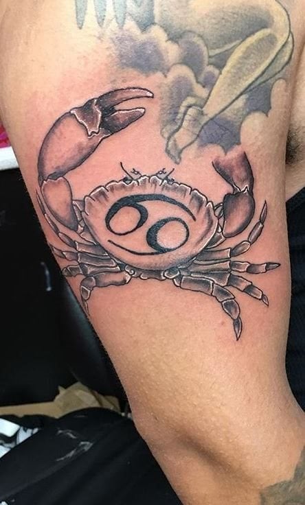 tatuaggio segno cancro 181