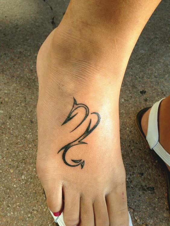tatuaggio segno scorpione 137