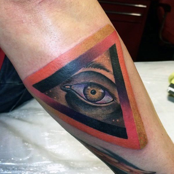 tatuaggio simbolo illuminati 01