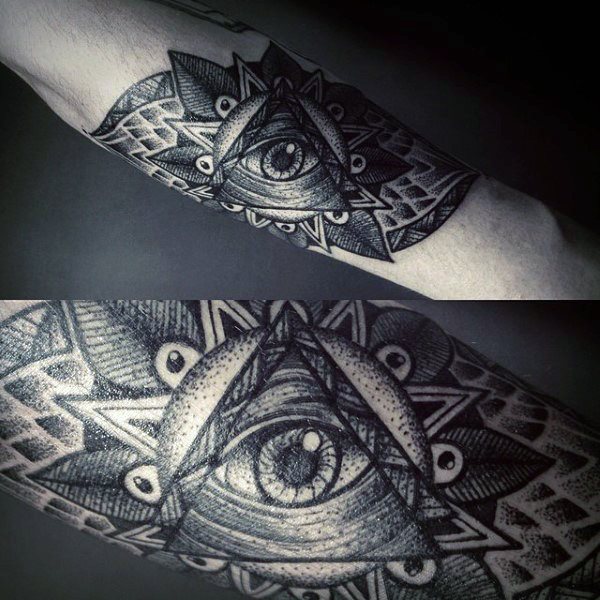 tatuaggio simbolo illuminati 241
