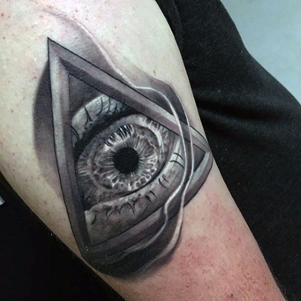 tatuaggio simbolo illuminati 25