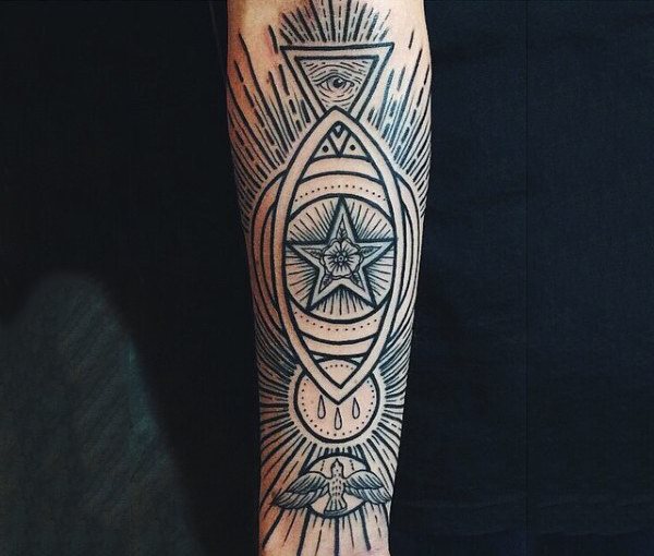 tatuaggio simbolo illuminati 31