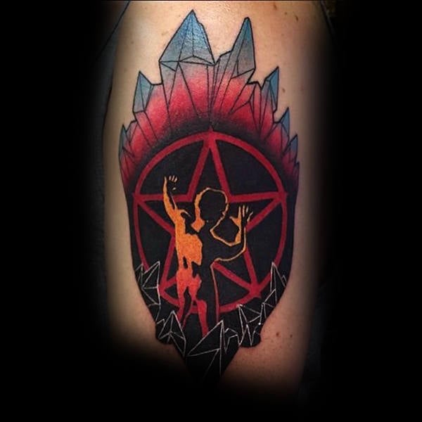 tatuaggio stella pentacolo 97