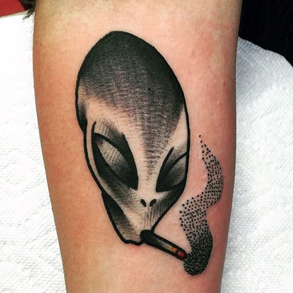 tatuaggio ufo 17