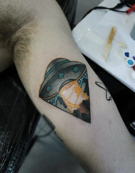 tatuaggio ufo 185