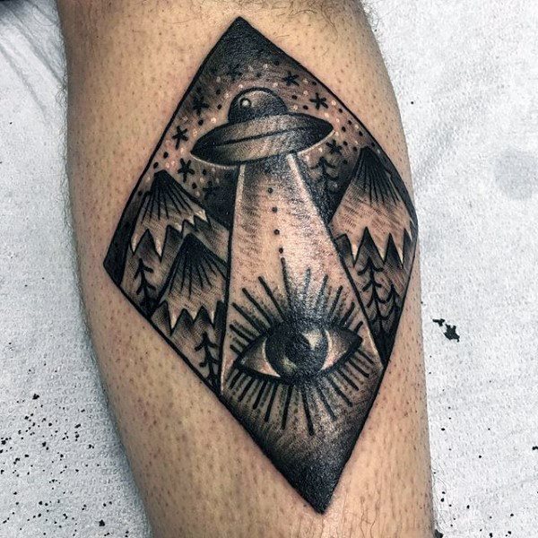 tatuaggio ufo 33