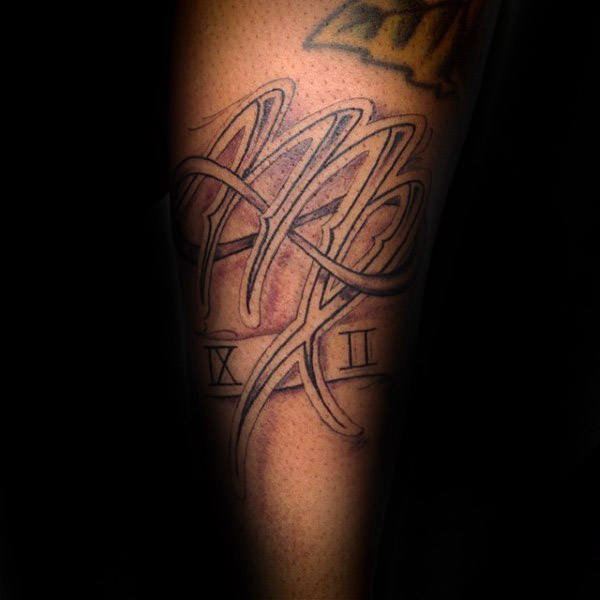 tatuaggio segno vergine 111