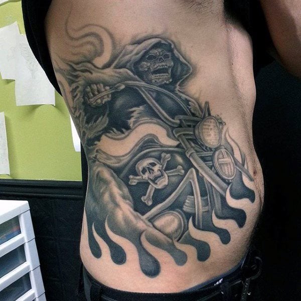 tatuaggio motociclista 54