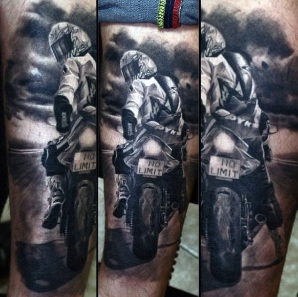 tatuaggio motociclista 62