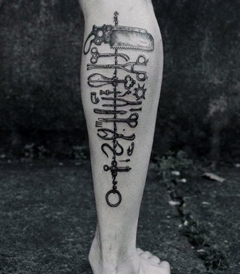 tatuaggio polpaccio 487