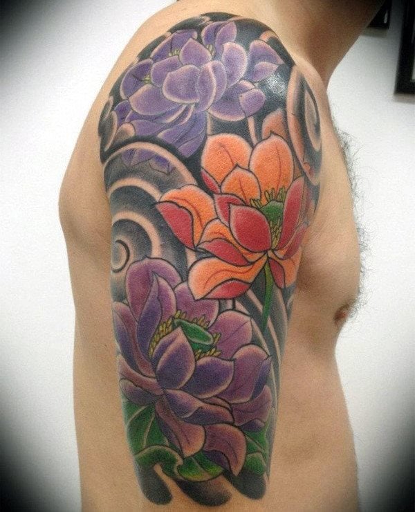 tatuaggio fiore di loto 118