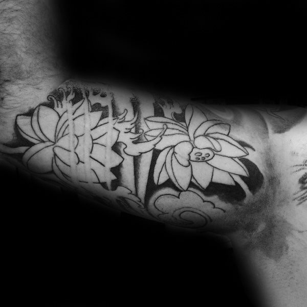 tatuaggio fiore di loto 178