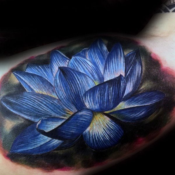tatuaggio fiore di loto 19