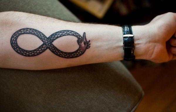 tatuaggio infinito 148