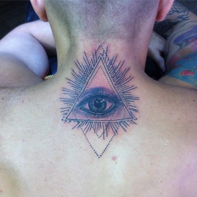 tatuaggio occhio di ra 76