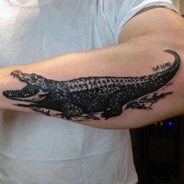 tatuaggio coccodriloo caimano 122