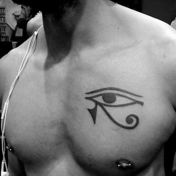 tatuaggio occhio di horo 35