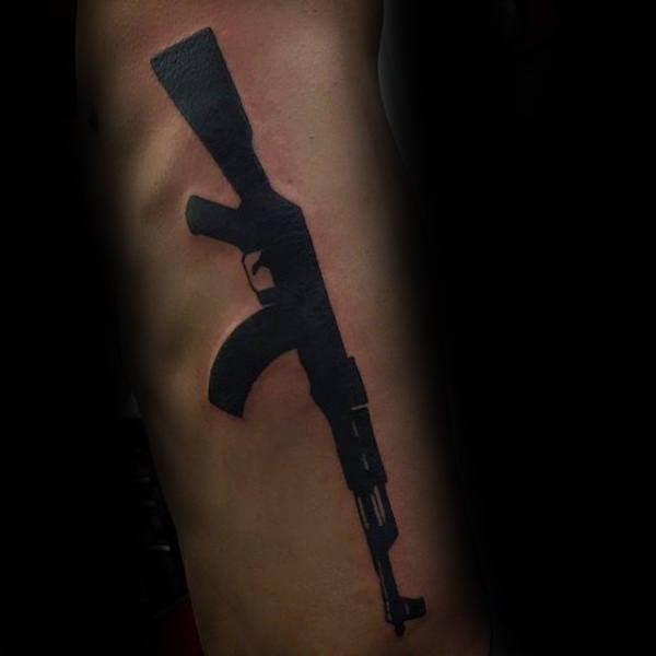 tatuaggio arma ak47 09