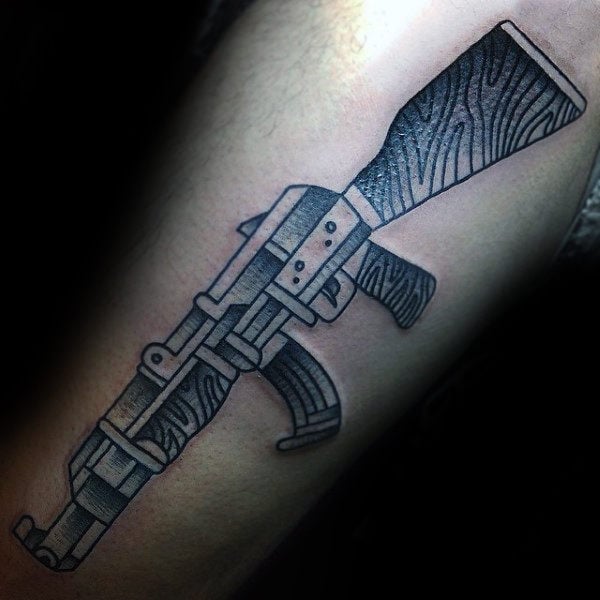 tatuaggio arma ak47 25