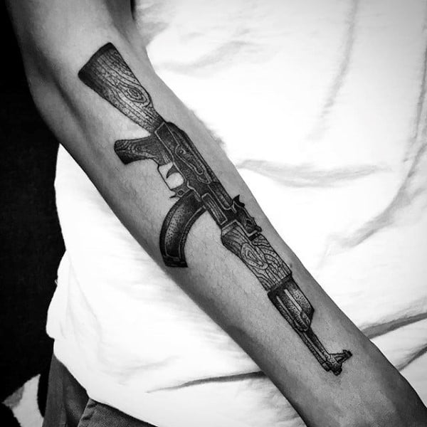 tatuaggio arma ak47 55