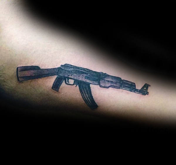 tatuaggio arma ak47 59