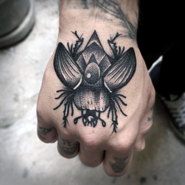 tatuaggio scarabeo 51
