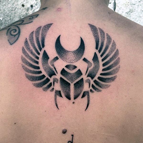 tatuaggio scarabeo 85
