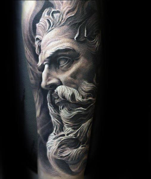 tatuaggio statua romana 27