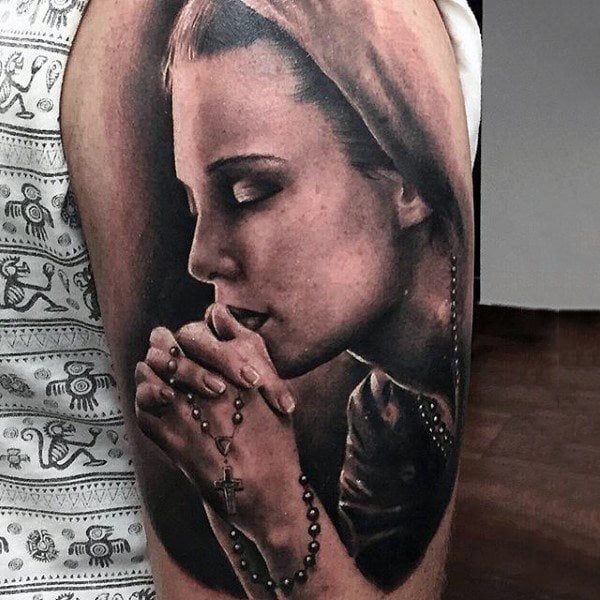 95 Tatuaggi con il rosario (con significato)