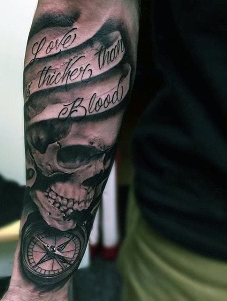 tatuaggio bussola 53