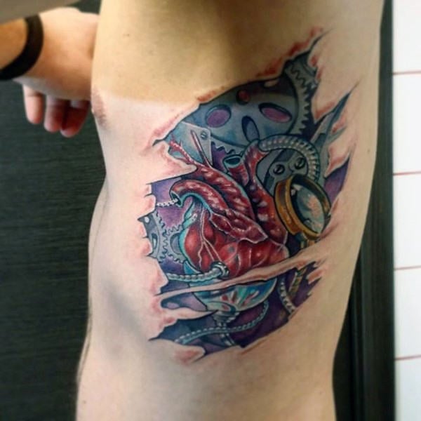 tatuaggio cuore anatomico 145