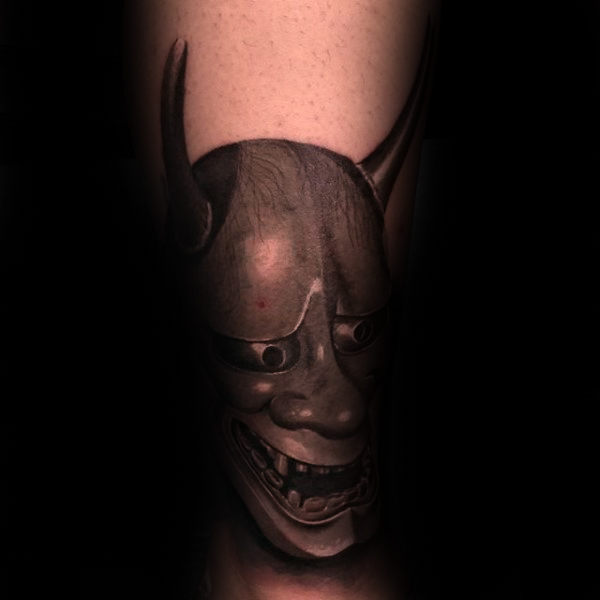 tatuaggio maschera Hannya 89
