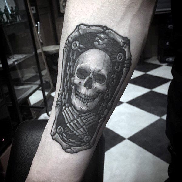 tatuaggio osso scheletro mano 59