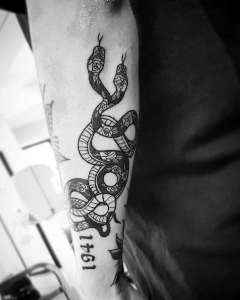 tatuaggio serpente a due teste 49