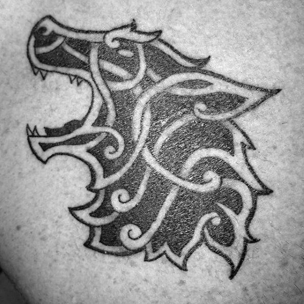tatuaggio lupo celtico 46