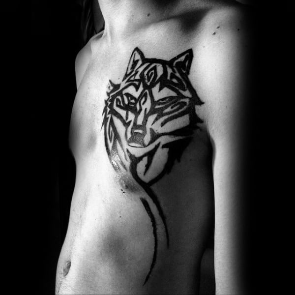 tatuaggio lupo tribale 21